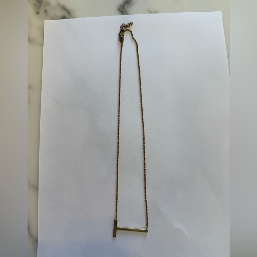 Elegant Gold T Necklace